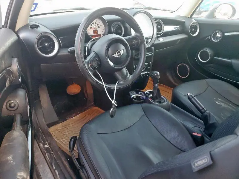 2013 MINI COOPER   