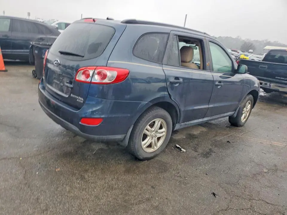2011 HYUNDAI SANTA FE GLS  