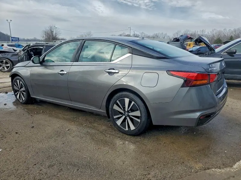 2022 NISSAN ALTIMA SV  