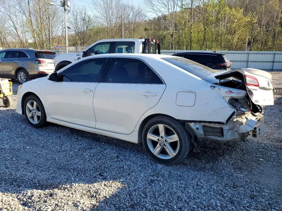 2012 TOYOTA CAMRY SE  