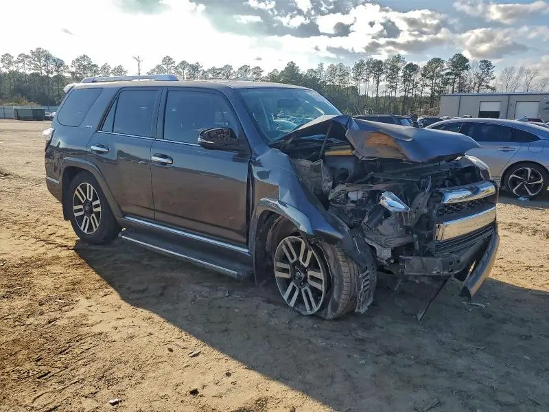 2018 TOYOTA 4RUNNER SR5  