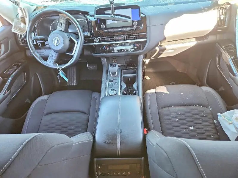 2022 NISSAN PATHFINDER SV  