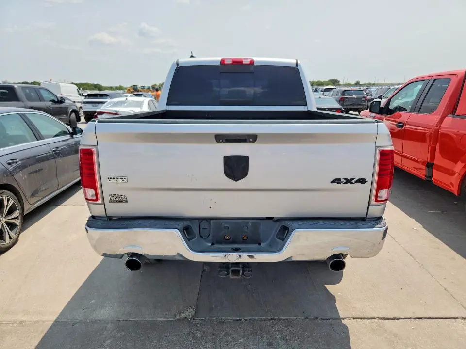 2015 RAM 1500 LARAMIE  