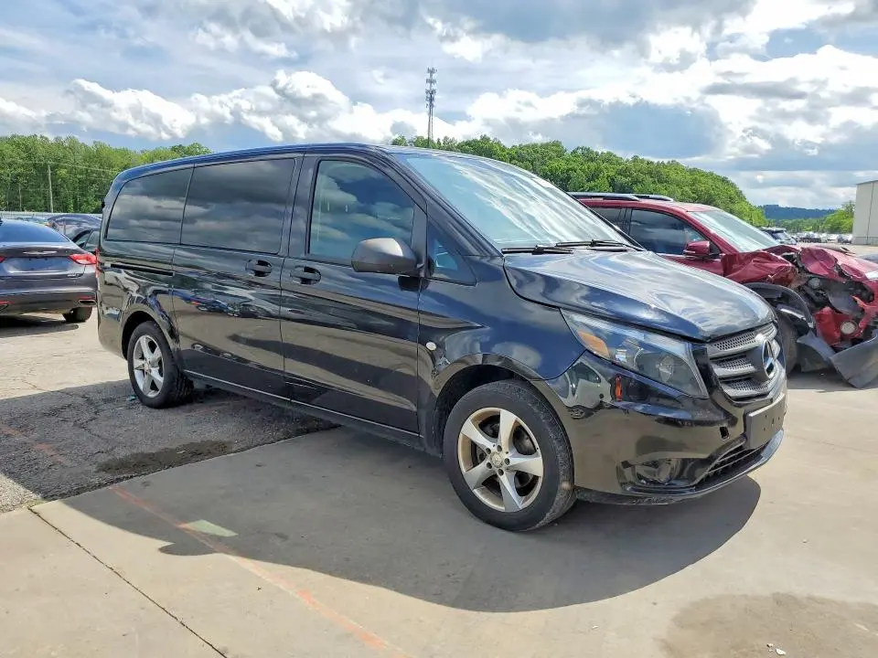 2018 MERCEDES-BENZ METRIS   