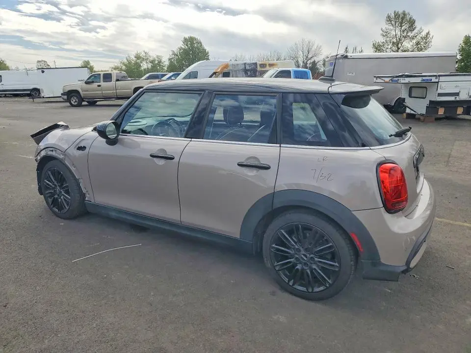 2022 MINI COOPER S  