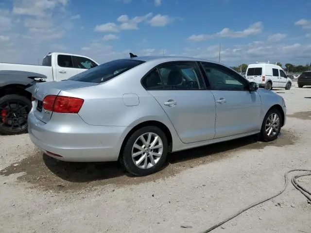 2011 VOLKSWAGEN JETTA SE  