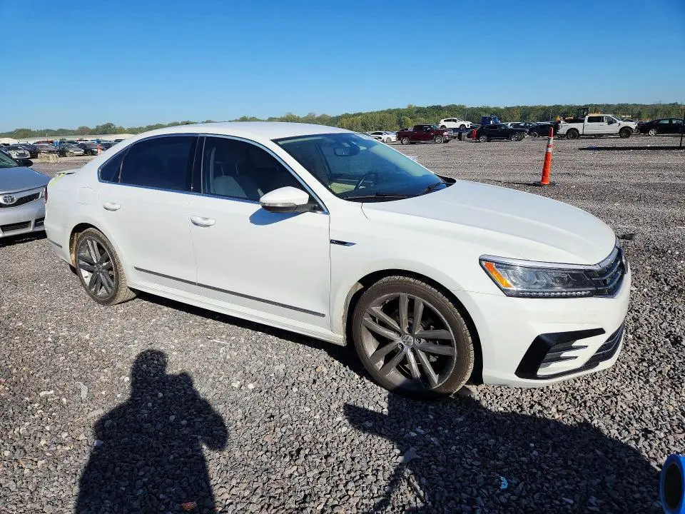 2017 VOLKSWAGEN PASSAT R-LINE  