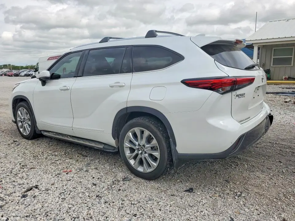 2022 TOYOTA HIGHLANDER LIMITED  