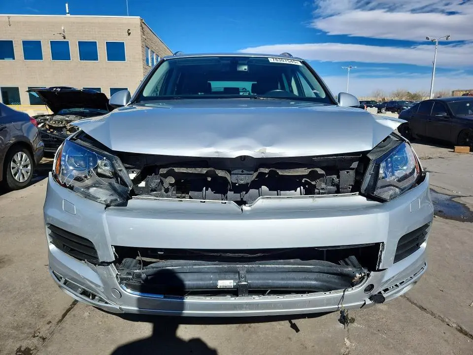 2014 VOLKSWAGEN TOUAREG V6 TDI  