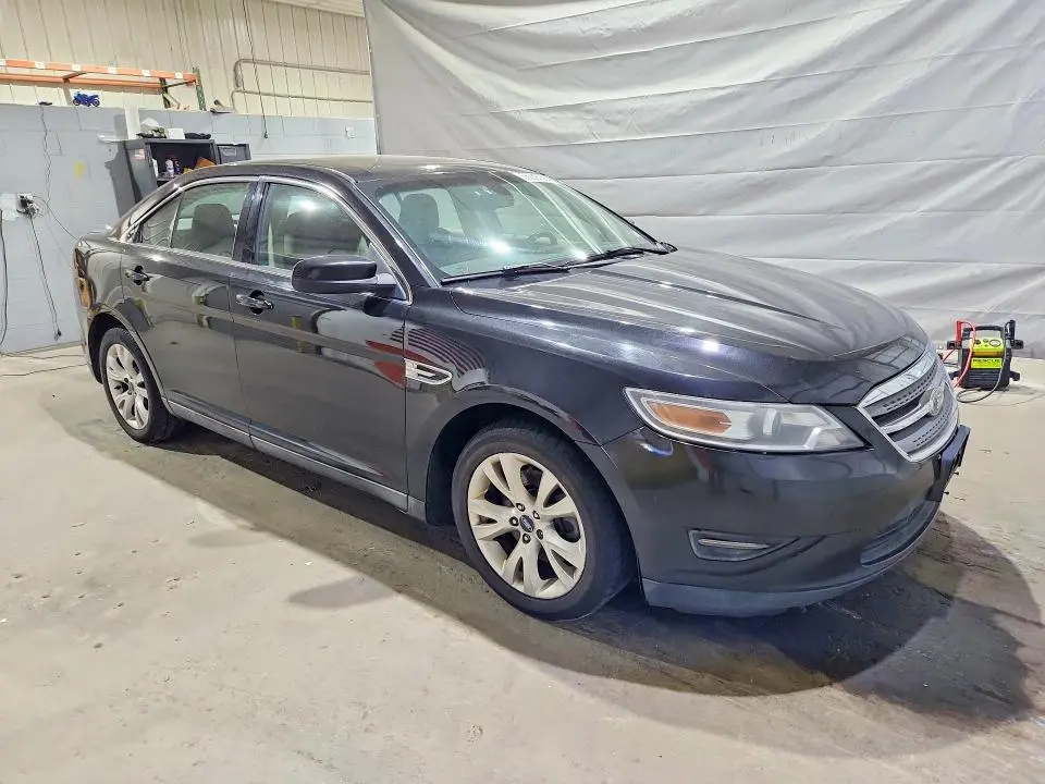 2011 FORD TAURUS SEL  
