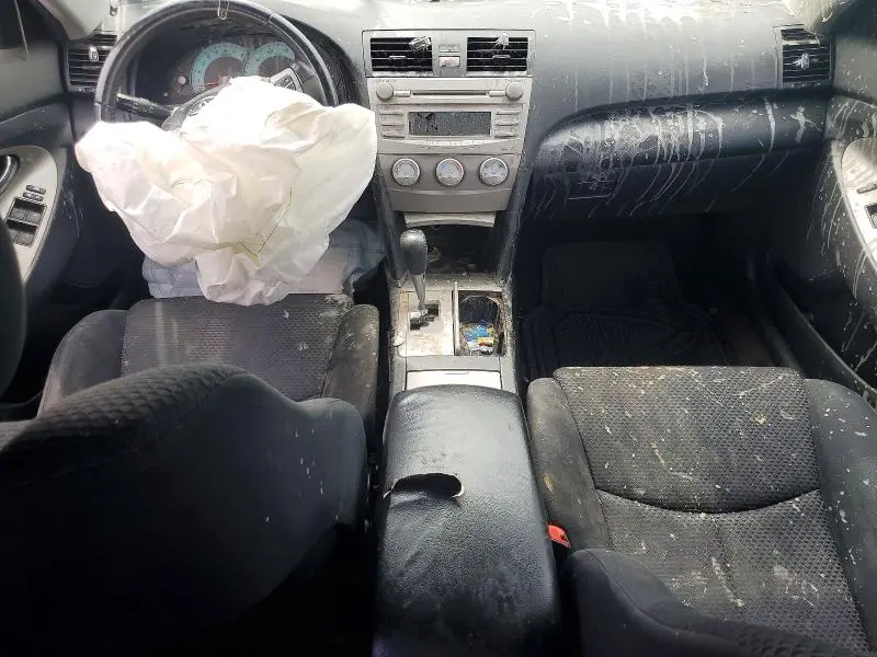 2011 TOYOTA CAMRY SE  