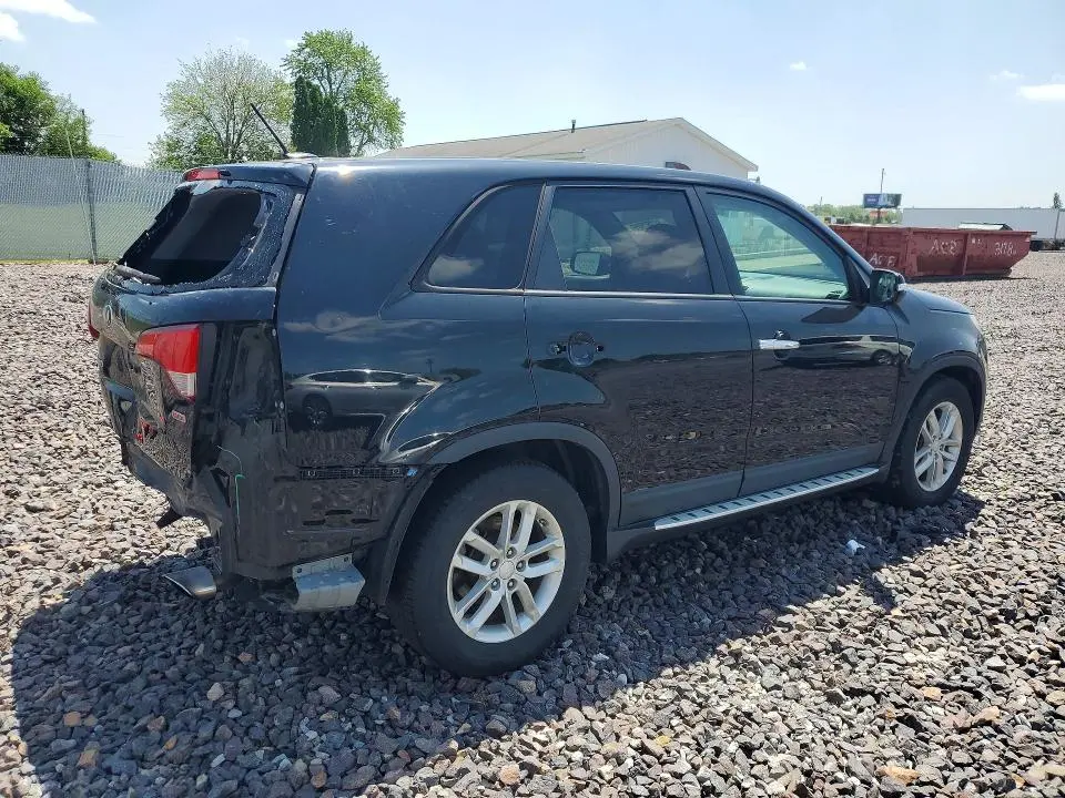 2015 KIA SORENTO LX  