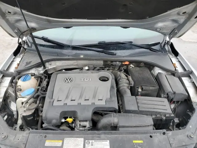 2014 VOLKSWAGEN PASSAT SE  