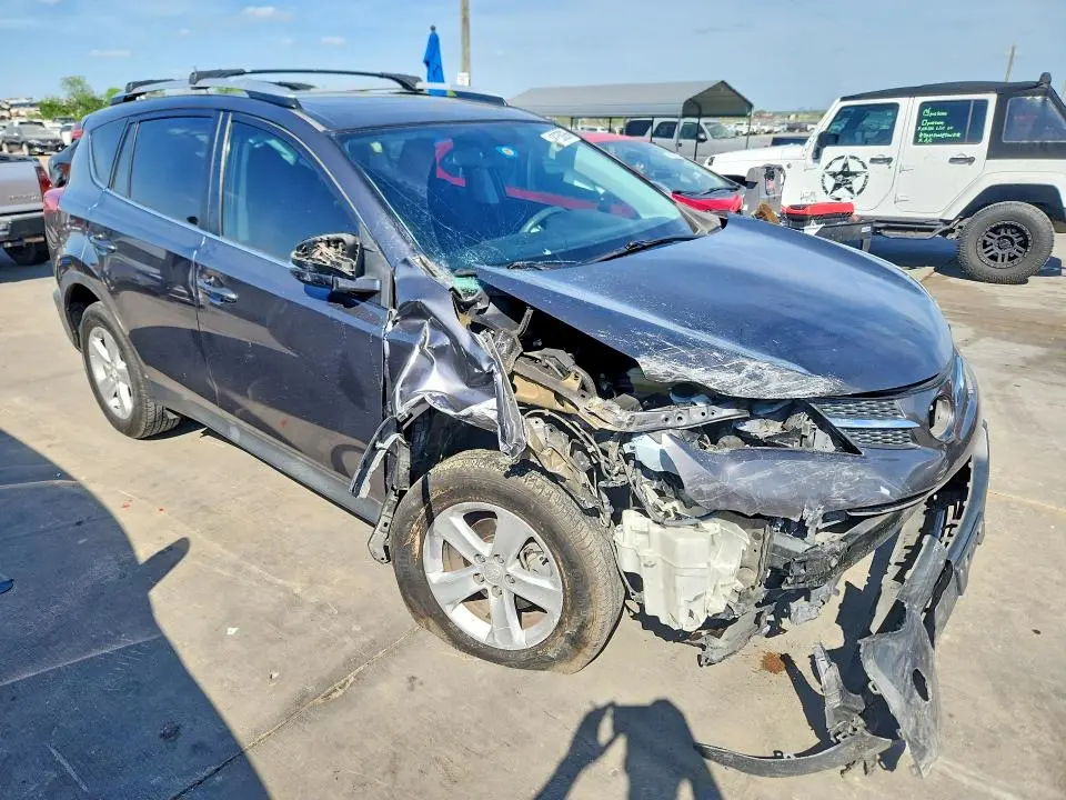 2014 TOYOTA RAV4 XLE  