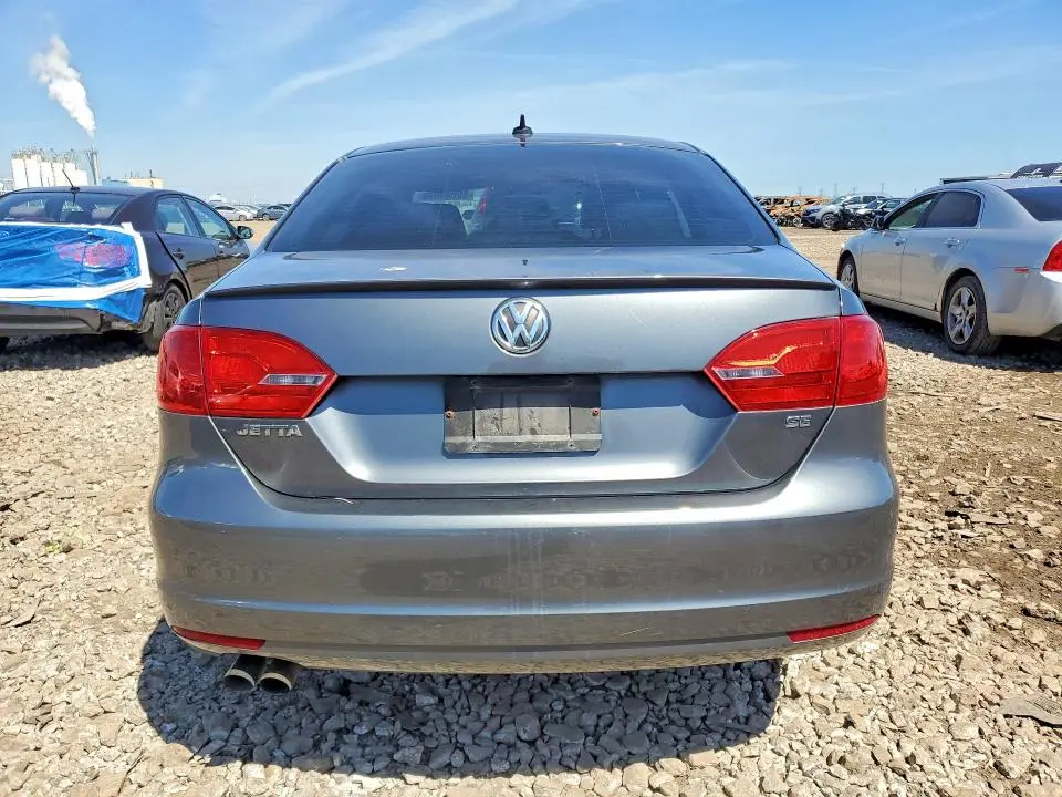 2014 VOLKSWAGEN JETTA SE  