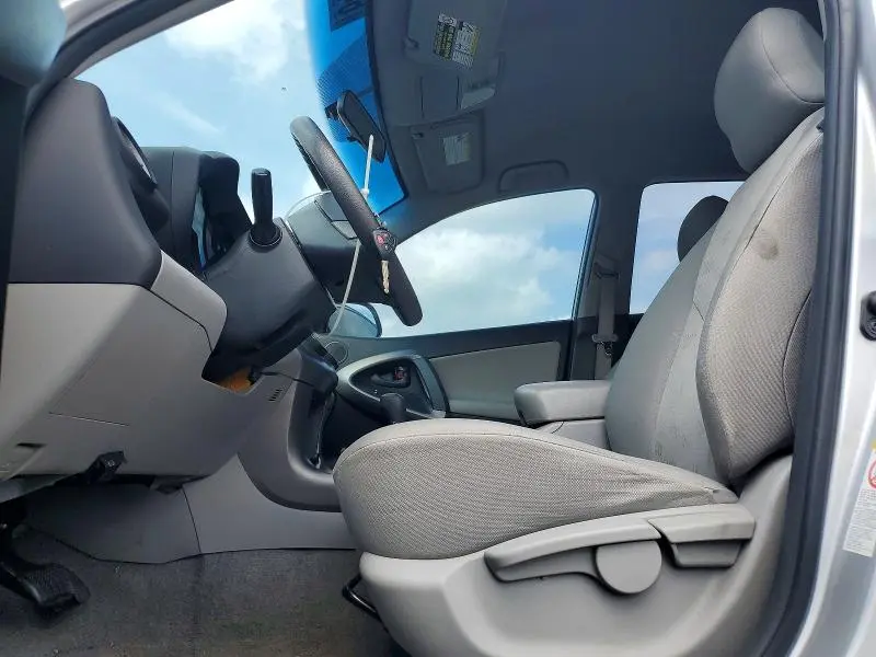2010 TOYOTA RAV4 BASE  