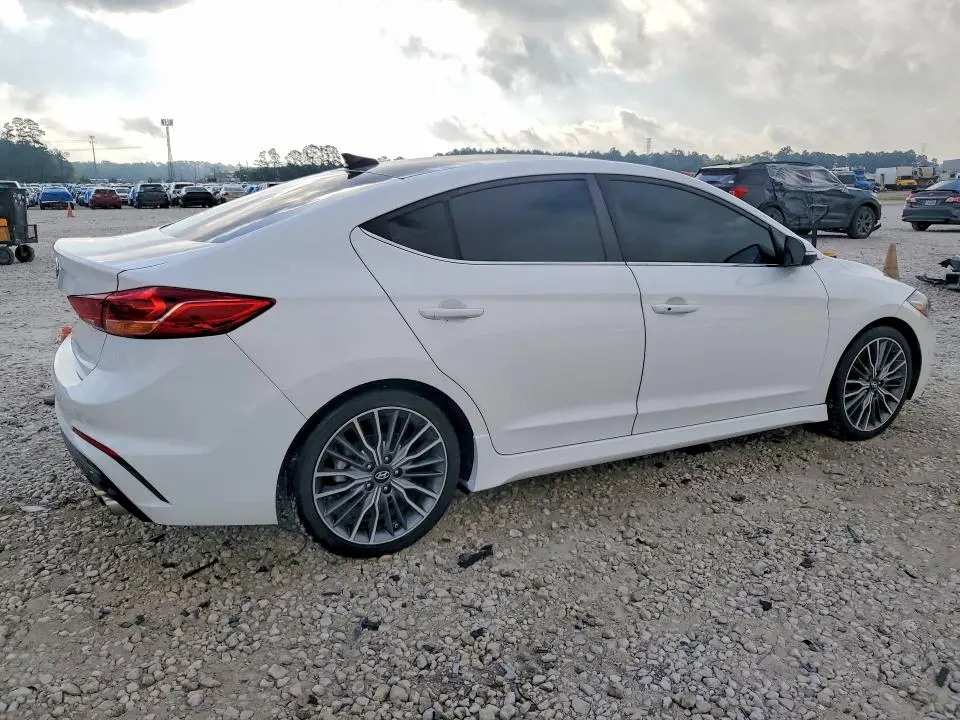 2017 HYUNDAI ELANTRA SPORT  