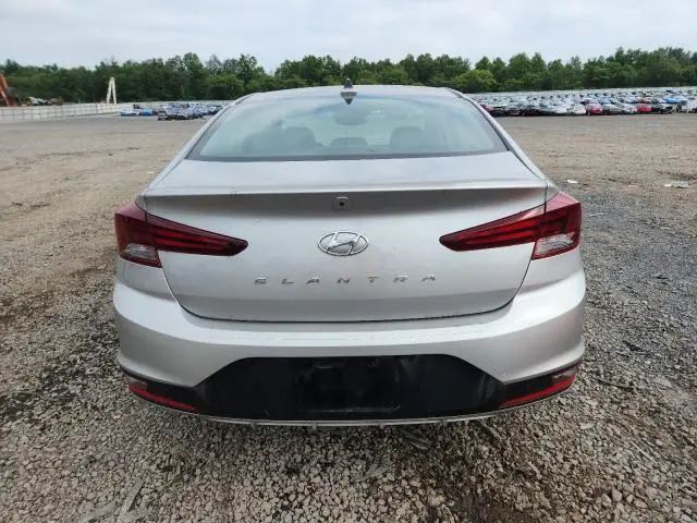 2020 HYUNDAI ELANTRA SEL  