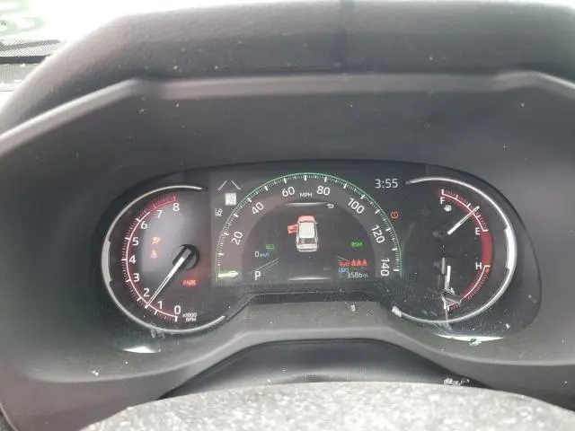 2025 TOYOTA RAV4 XLE  