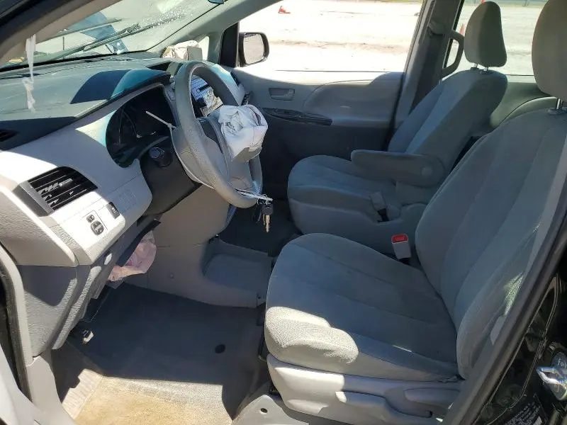 2014 TOYOTA SIENNA L 7-PASSENGER  