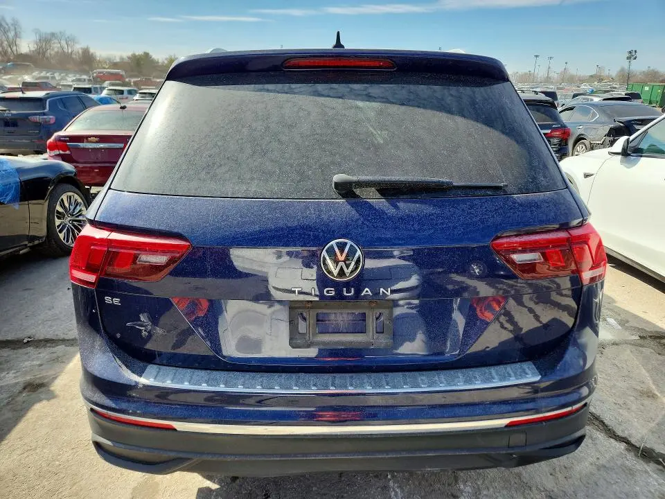 2022 VOLKSWAGEN TIGUAN SE  