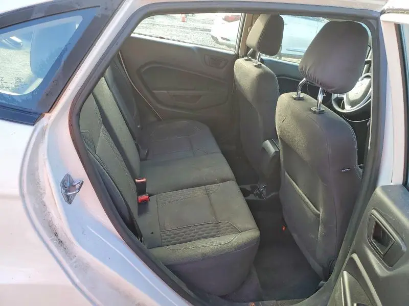 2018 FORD FIESTA SE  