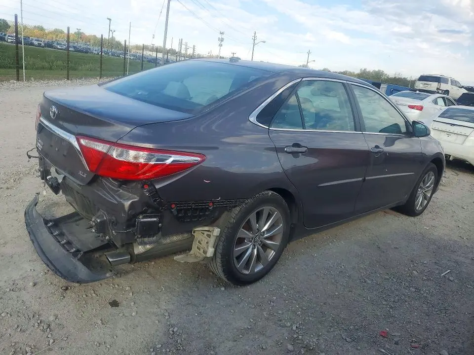 2017 TOYOTA CAMRY XLE  
