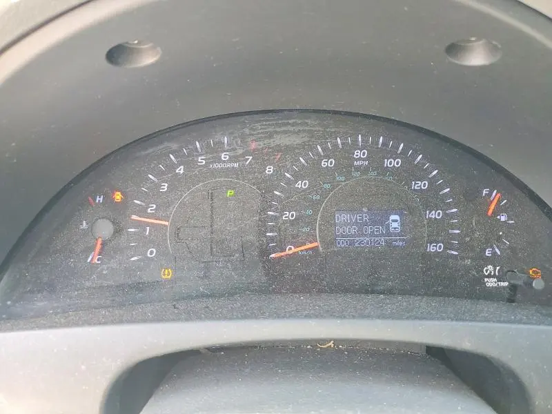 2011 TOYOTA CAMRY XLE V6  