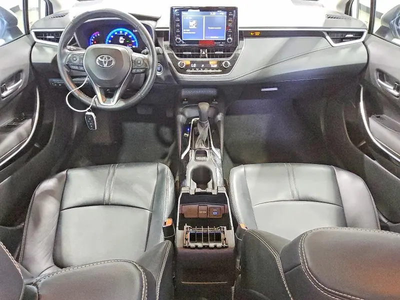 2022 TOYOTA COROLLA XLE  