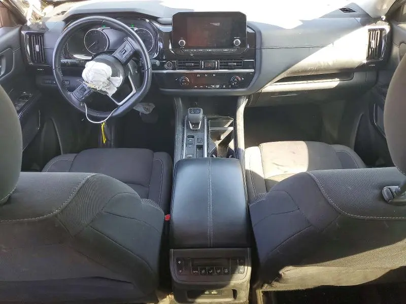 2022 NISSAN PATHFINDER SV  