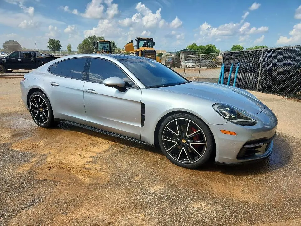 2020 PORSCHE PANAMERA BASE  