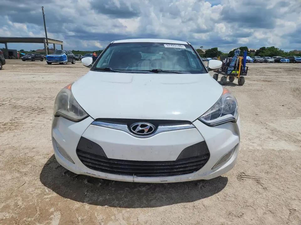 2017 HYUNDAI VELOSTER BASE  