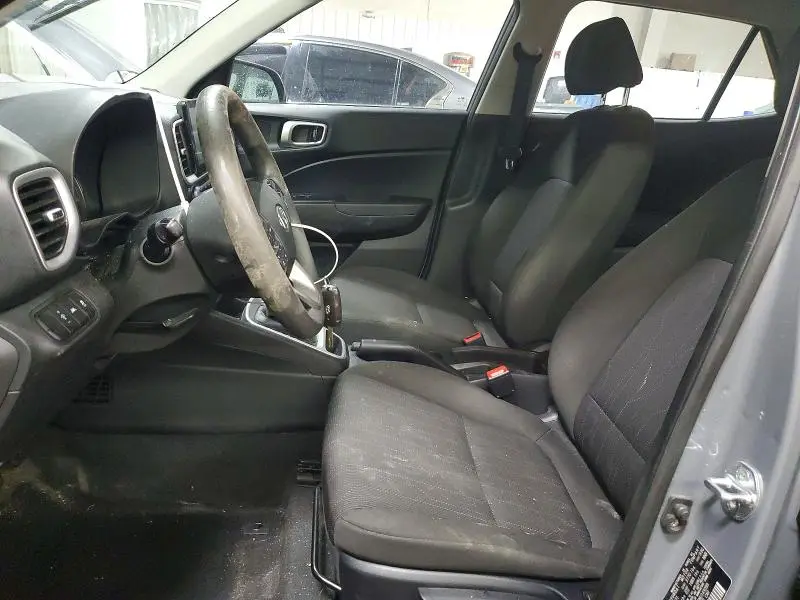 2022 HYUNDAI VENUE SE  