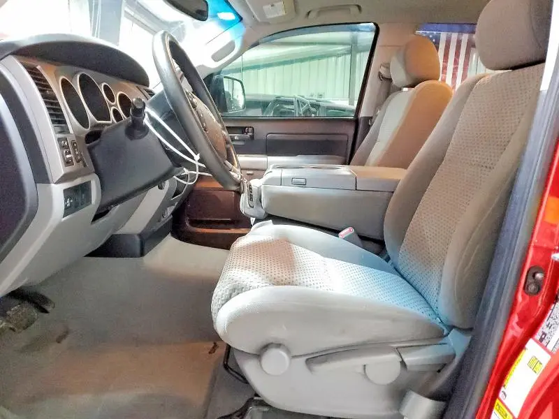 2011 TOYOTA TUNDRA CREWMAX SR5  