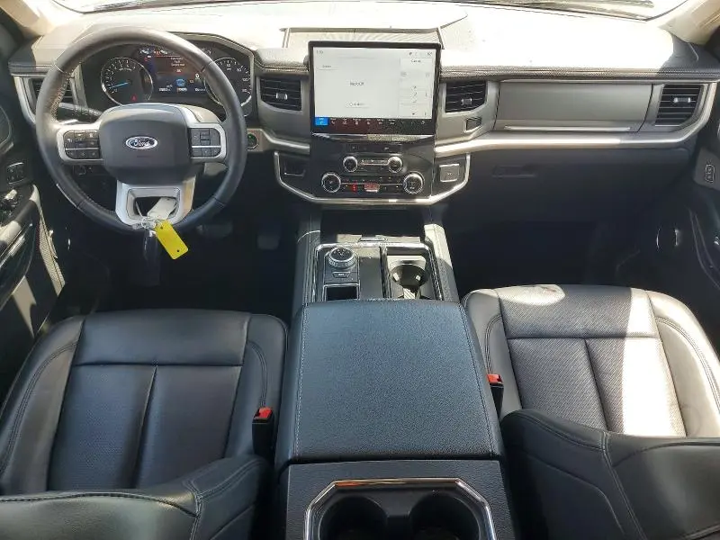2023 FORD EXPEDITION XLT  