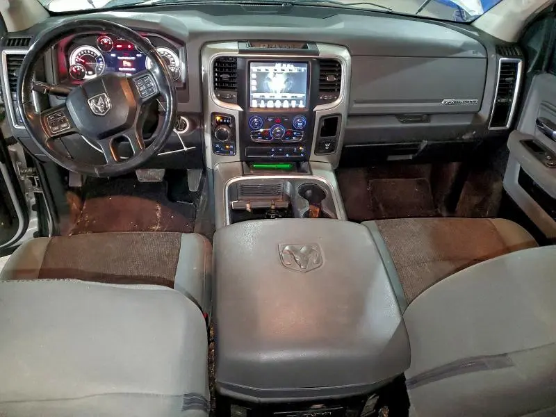 2017 RAM 1500 SLT  