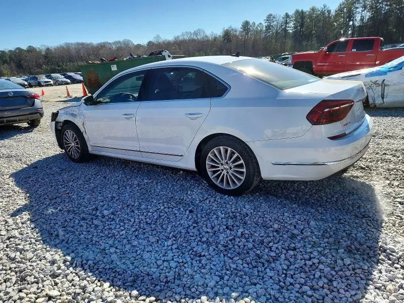 2017 VOLKSWAGEN PASSAT SE  