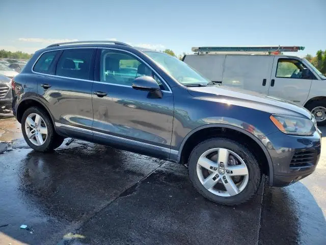 2011 VOLKSWAGEN TOUAREG V6 TDI  