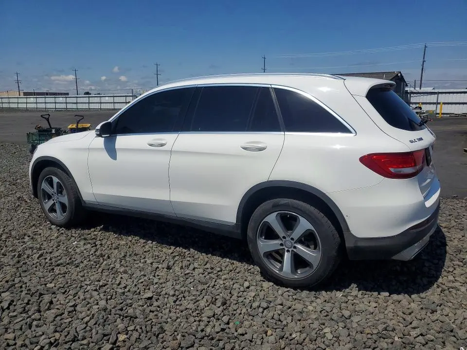 2017 MERCEDES-BENZ GLC 300  