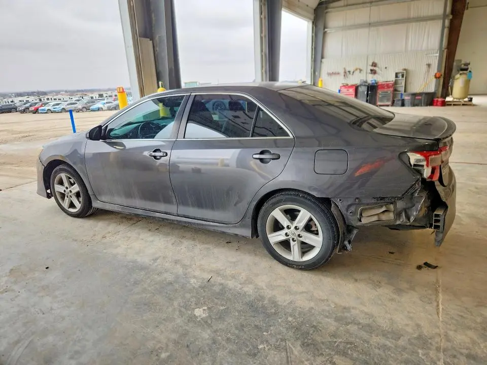 2012 TOYOTA CAMRY SE  