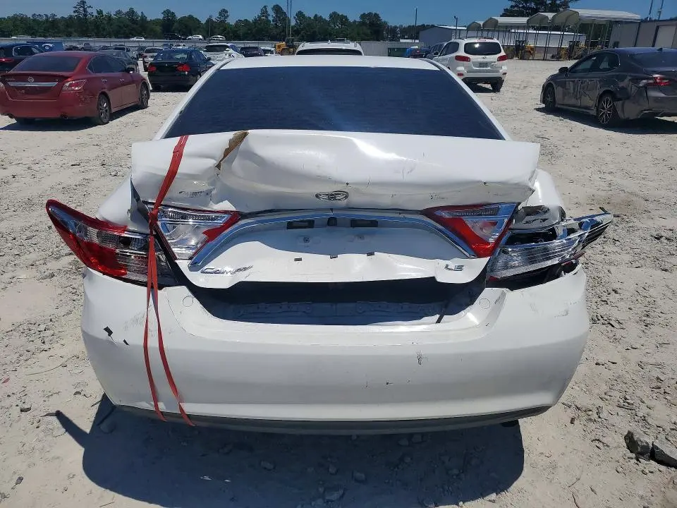 2017 TOYOTA CAMRY LE  