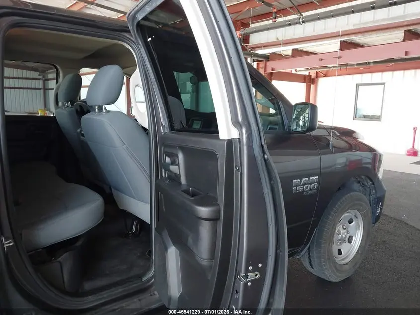 2019 RAM 1500 CLASSIC TRADESMAN  4X2 6'4 BOX