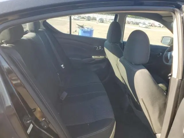 2018 NISSAN VERSA S  