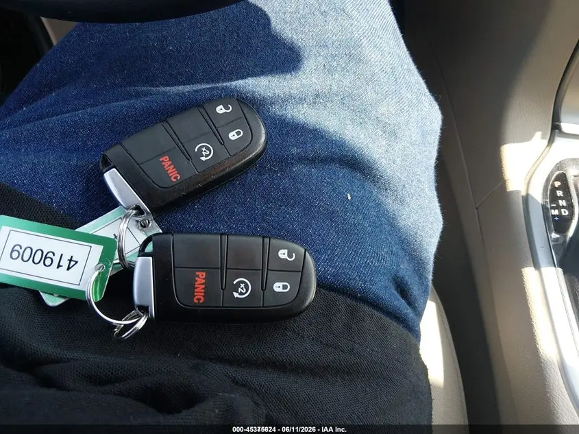2019 JEEP GRAND CHEROKEE LAREDO E 4X4