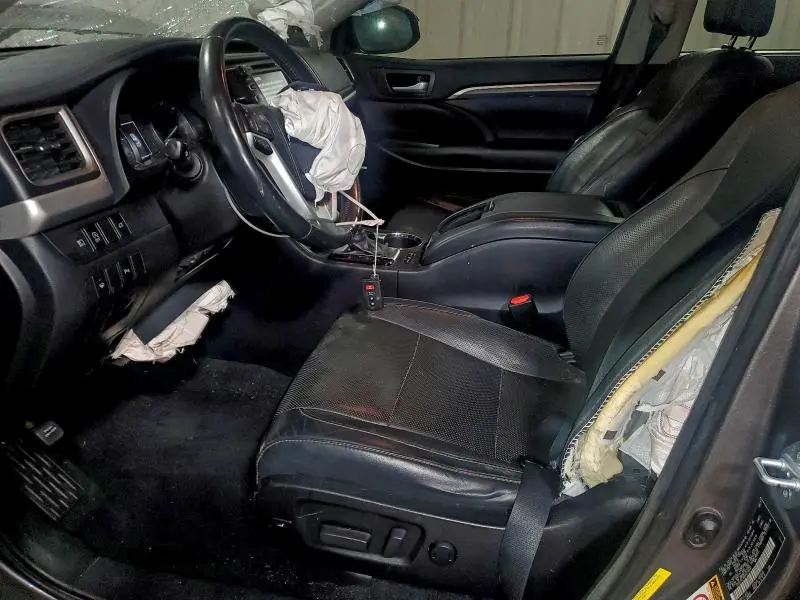 2017 TOYOTA HIGHLANDER LIMITED  