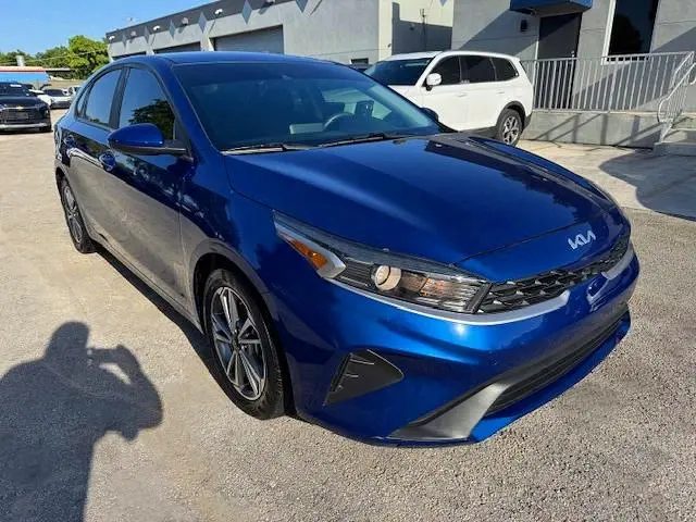2022 KIA FORTE LXS  