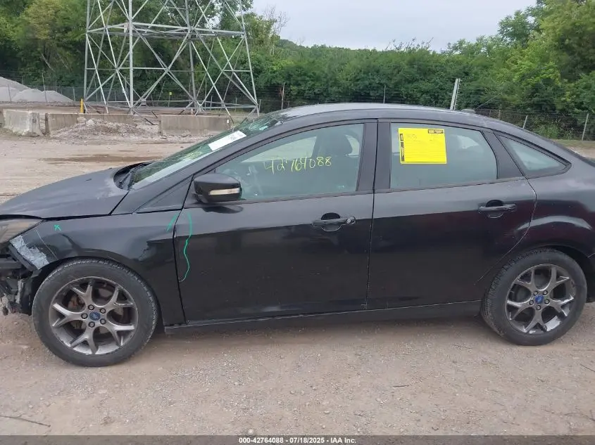 2013 FORD FOCUS SE