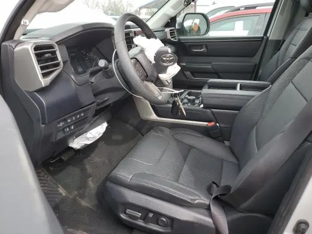 2024 TOYOTA TUNDRA CREWMAX SR  