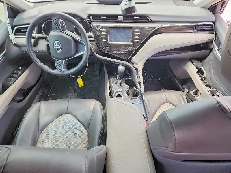 2018 TOYOTA CAMRY XLE  