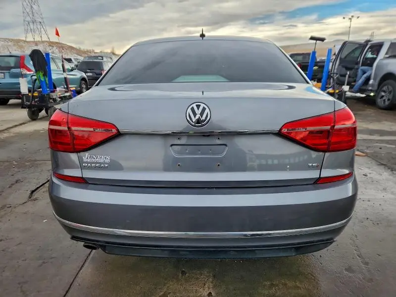 2016 VOLKSWAGEN PASSAT S  